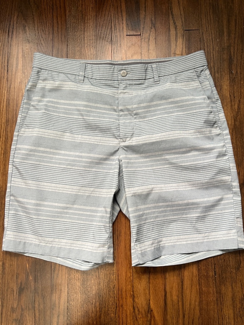 Men’s PGA Tour Golf Shorts 2 Pair Bundle Size 34 - Picture 13 of 15